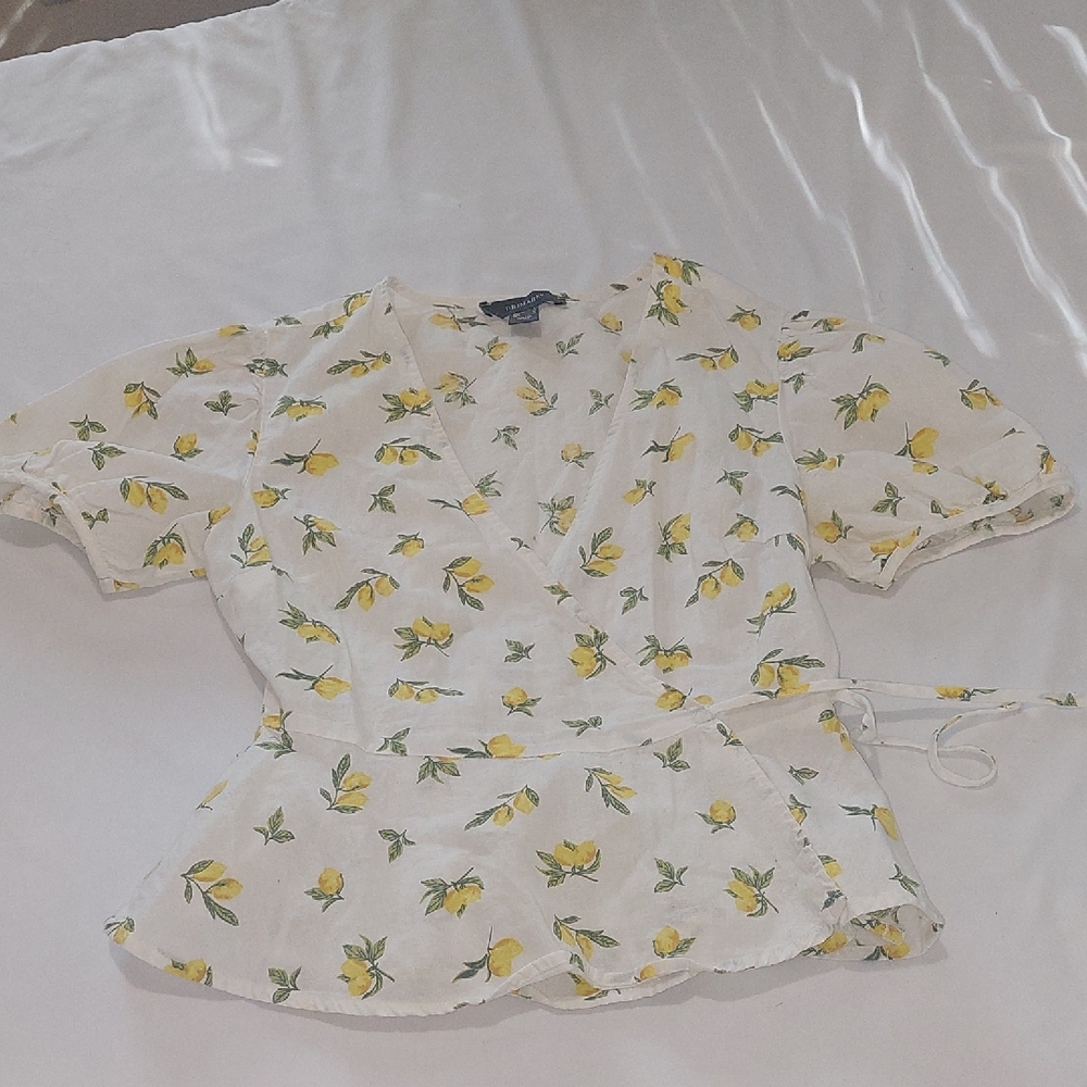 Primark Cream Wraparound Blouse with Yellow Lemon Design.Size 2 Womens .